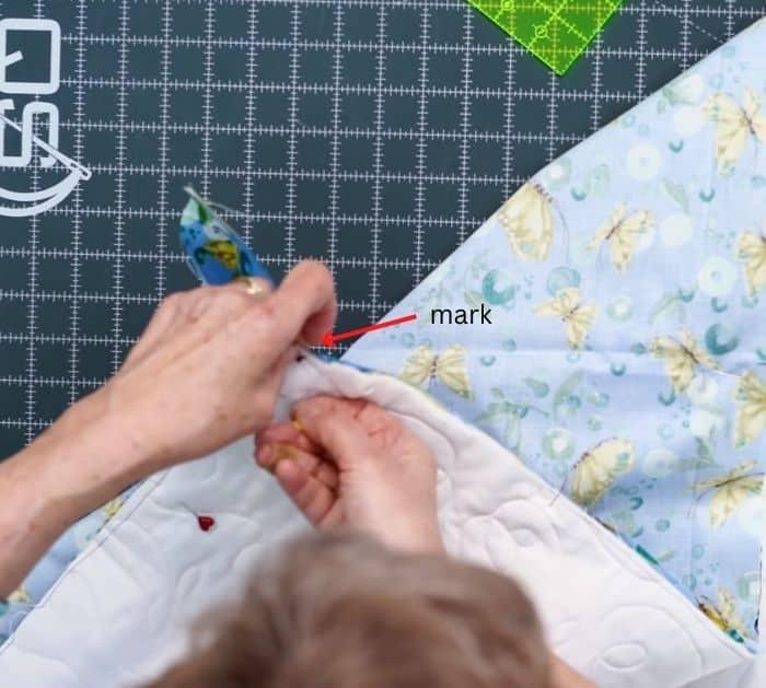 Self Binding Quilt by Jenny Doan Technique