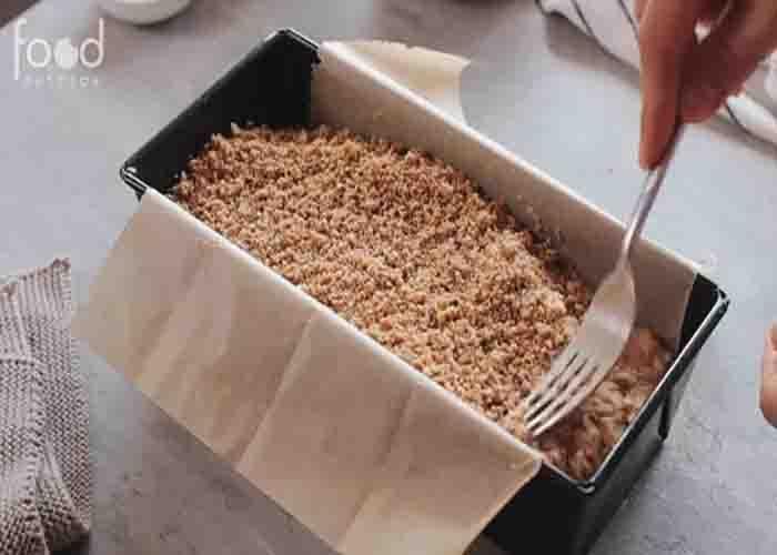 Assembling the carrot cake