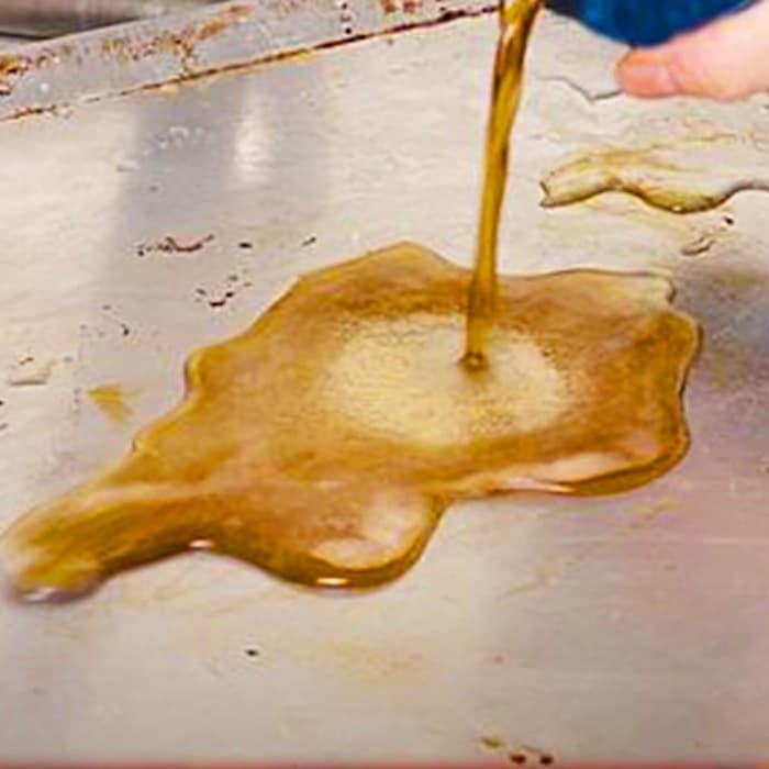 Clean Pans With Coke - Coca Cleaning Products - How To Clean With Coke