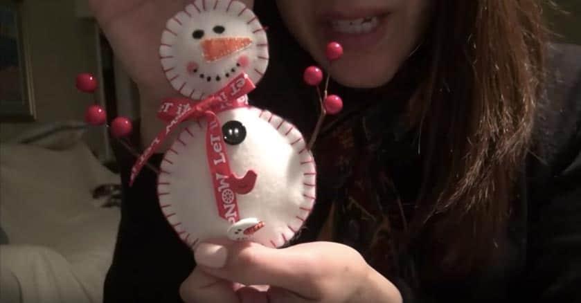 Watch How This Whispering Gal Makes This Absolutely Adorable Snowman!