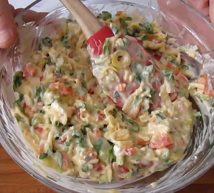 Easy Cheesy Egg Pizza Breakfast Recipe