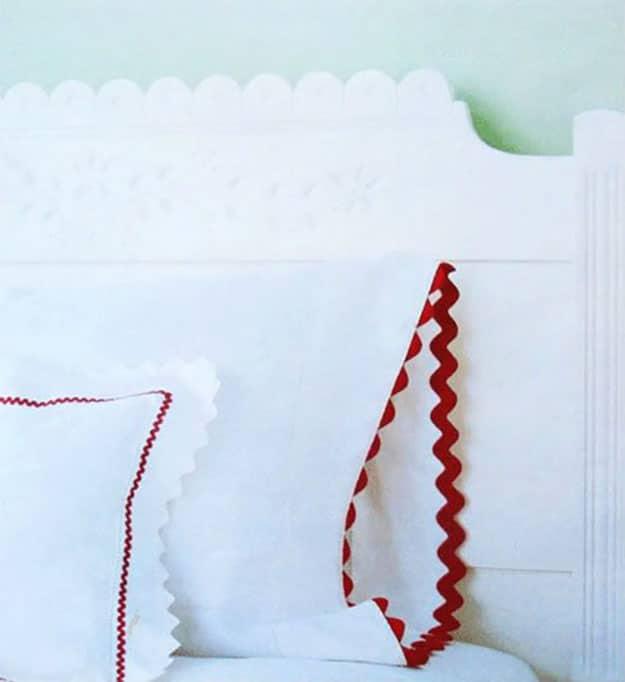 Rick Rack Pillowcase, a pretty DIY pillowcase worth sewing this weekend and an idea worth saving for later