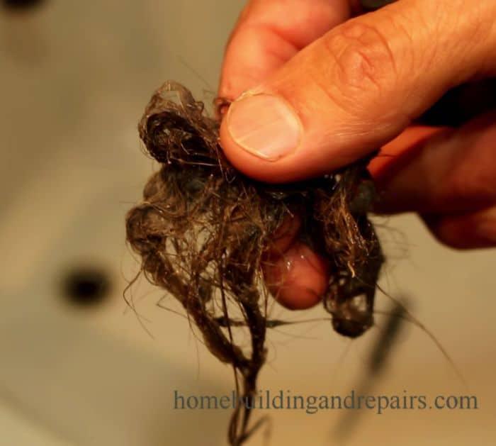 How to Remove the Hair from Bathtub Drain