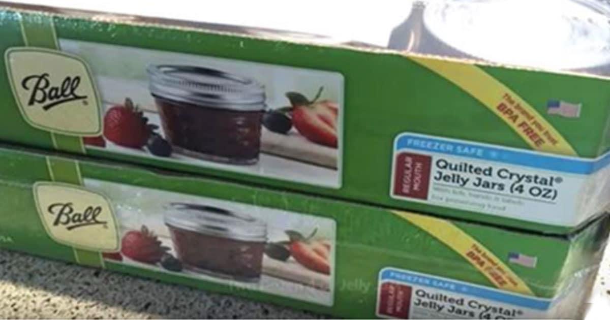 Turn 16 Mini Mason Jars Into DIY Spice Organizers