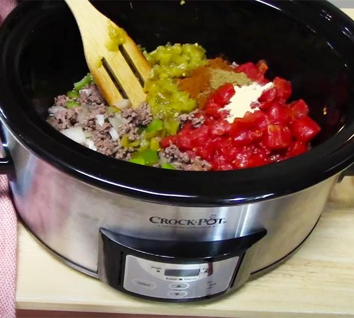 Cheesy Chili Mac Recipe - Easy Cheese Recipes - Slow cooker Recipes