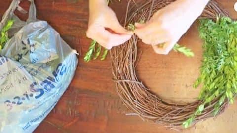 Rustic DIY Wreath, worth trying in almost any room and a project that comes together in an afternoon