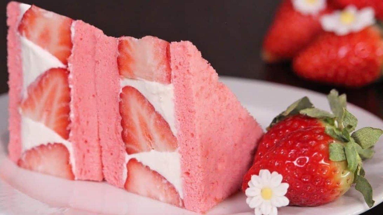 Easy To Make Strawberry Sandwich