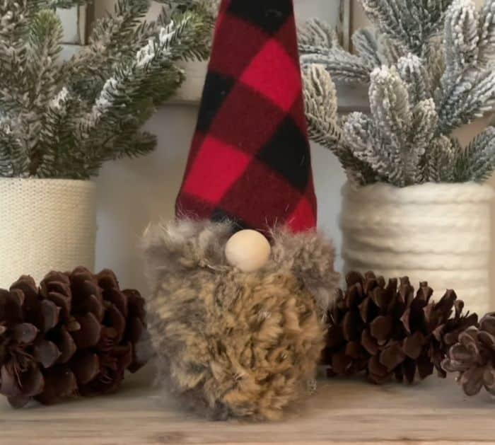 DIY christmas decor using cans