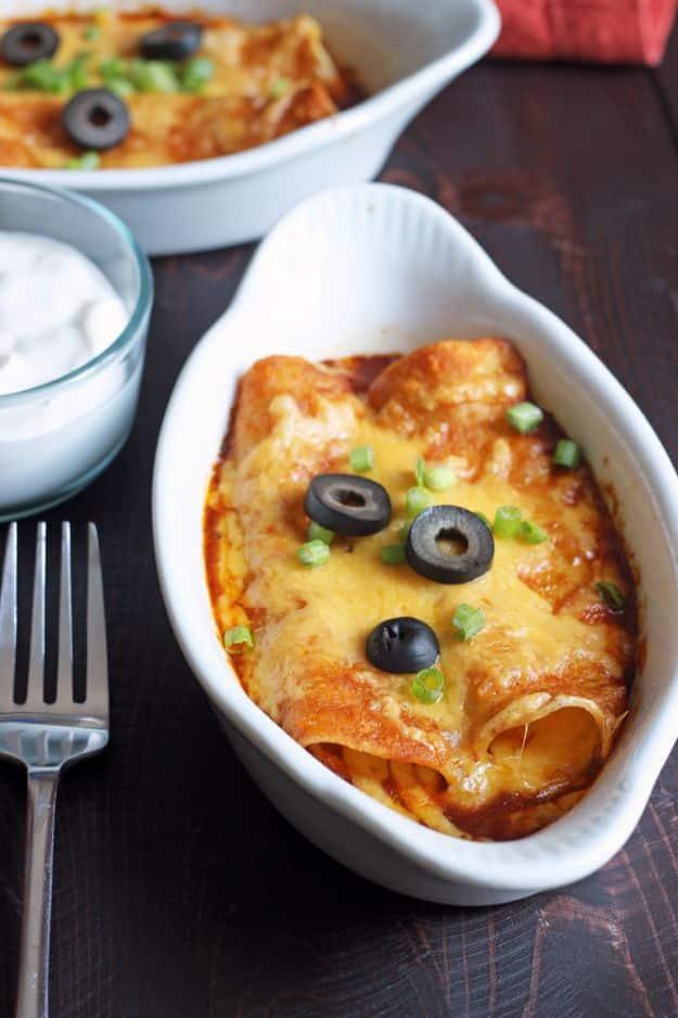 Enchiladas - Cheese Enchiladas - Best Easy Enchilada Recipes and Enchilada Casserole With Chicken, Beef, Cheese, Shrimp, Turkey and Vegetarian - Healthy Salsa for Green Verdes, Sou