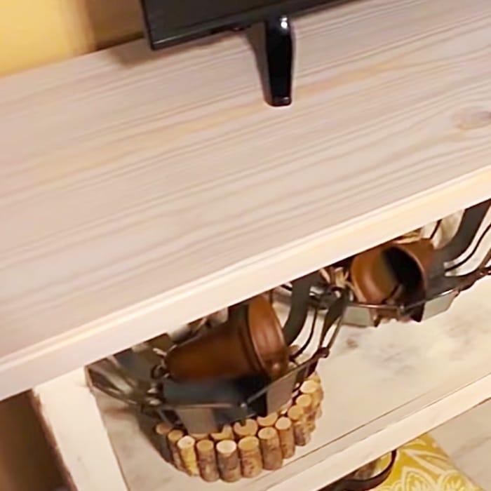 DIY Farmhouse TV Stand - Easy Woodworking Ideas - DIY Farmhouse Furniture - How To Make A TV Stand