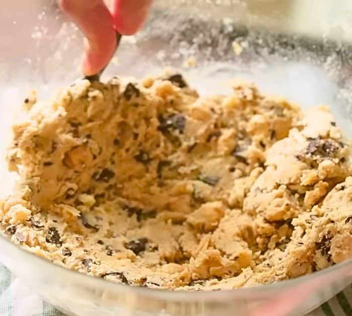Easy Chocolate Chip Cookie Recipe
