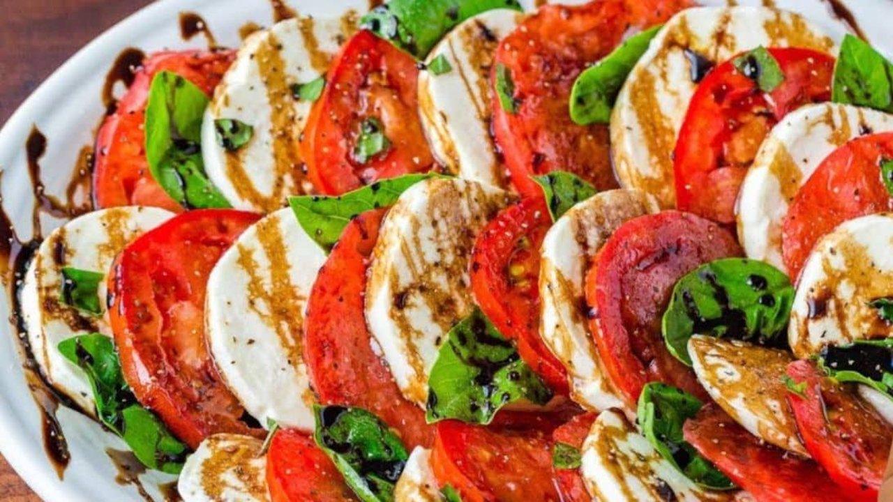Easy Caprese Salad Recipe With Balsamic Glaze