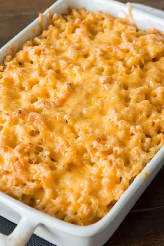 Best Country Cooking Recipes - Southern Macaroni And Cheese - Easy Recipes for Country Food Like Chicken Fried Steak, Fried Green Tomatoes, Southern Gravy, Breads and Biscuits, Cas
