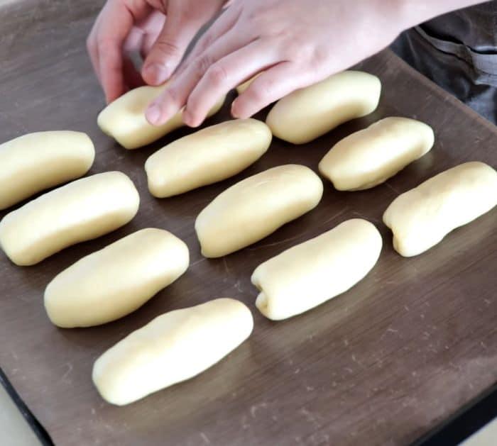 How to Make Soft and Fluffy Dinner Roll Instructions