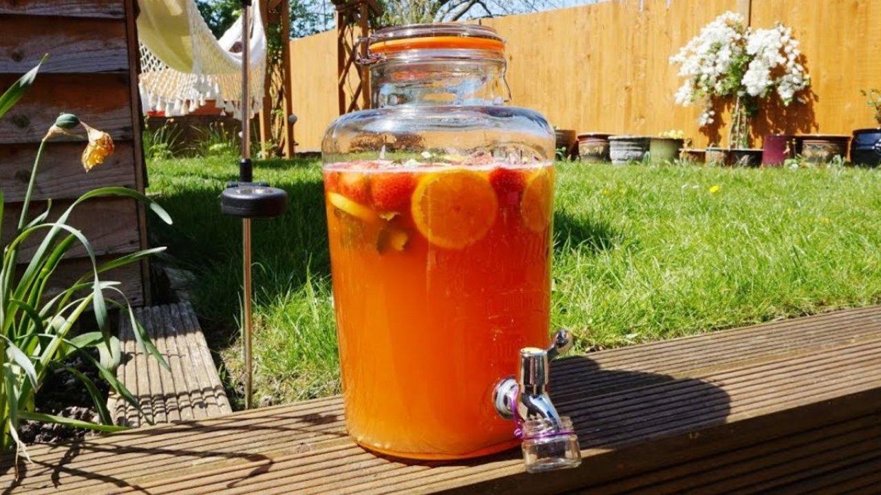 Refreshing Summer Fruit Punch Recipe