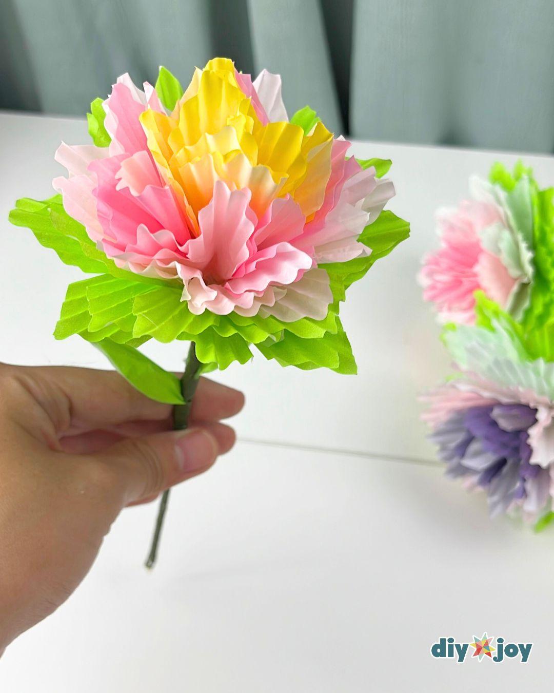 Easy Paper Flower Bouquet Using Cupcake Liners — flowers with stems diy