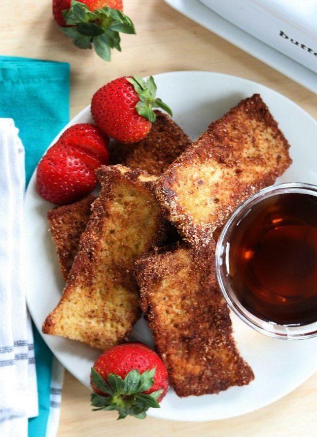 Keto Breakfast Recipes - Keto French Toast Sticks - Low Carb Breakfasts and Morning Meals for the Ketogenic Diet - Low Carbohydrate Foods on the Go - Easy Crockpot Recipes and Cass