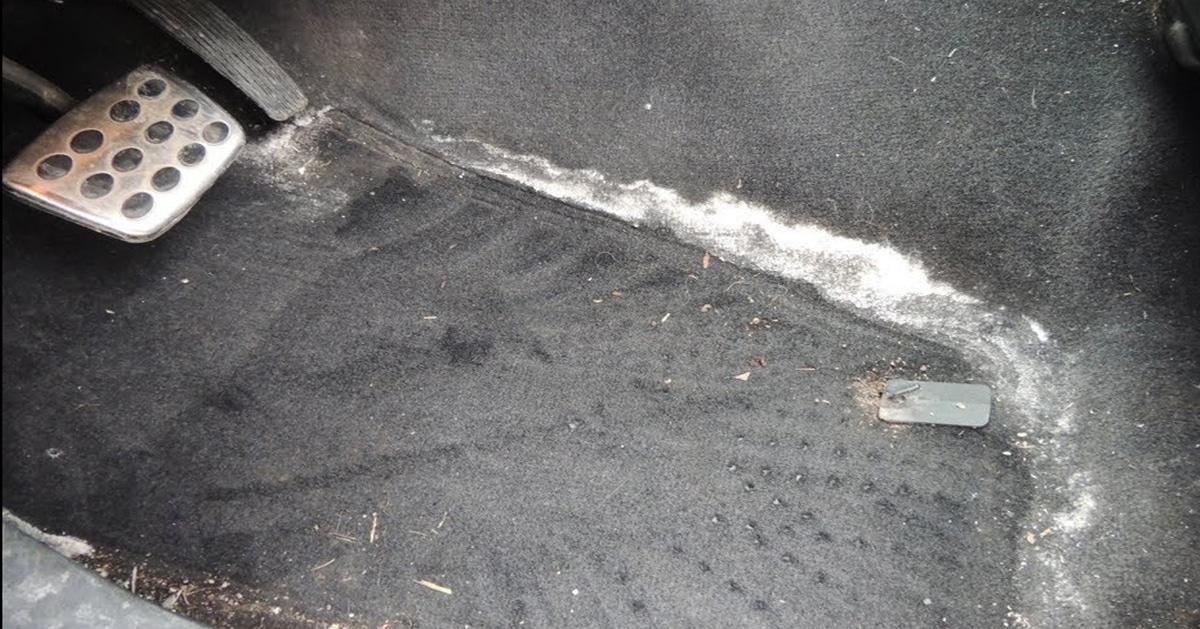 How To Clean Winter Salt Stains On Car’s Carpet