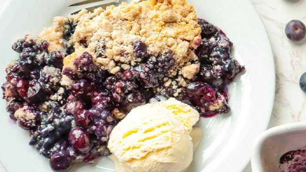 Easy Blueberry Dump Cake Recipe