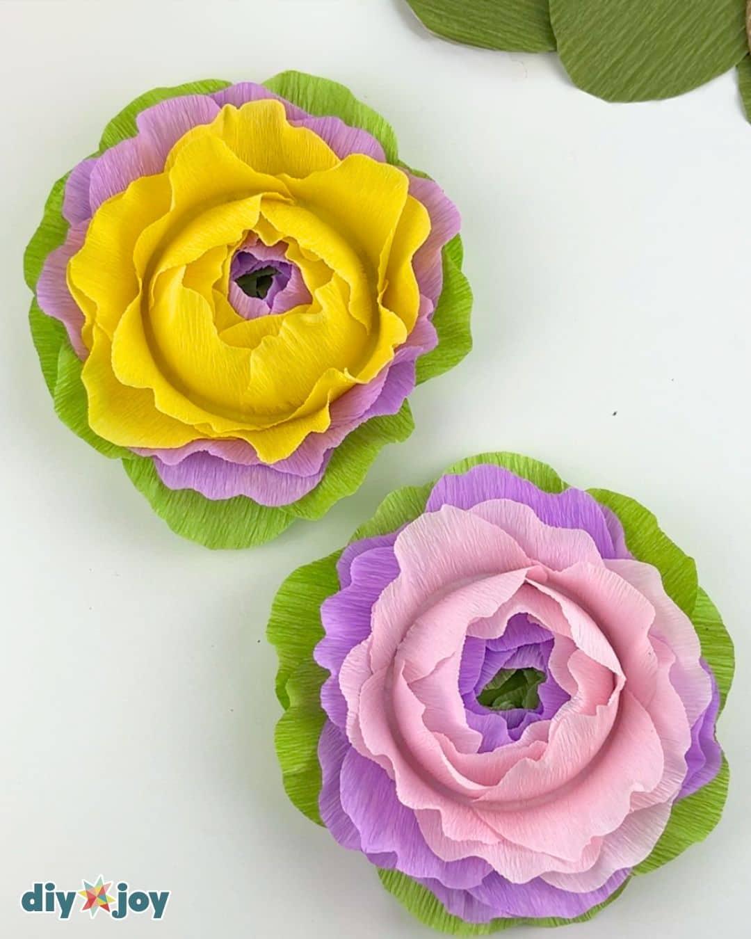 Paper Roses Glass — diy flowers using crepe paper
