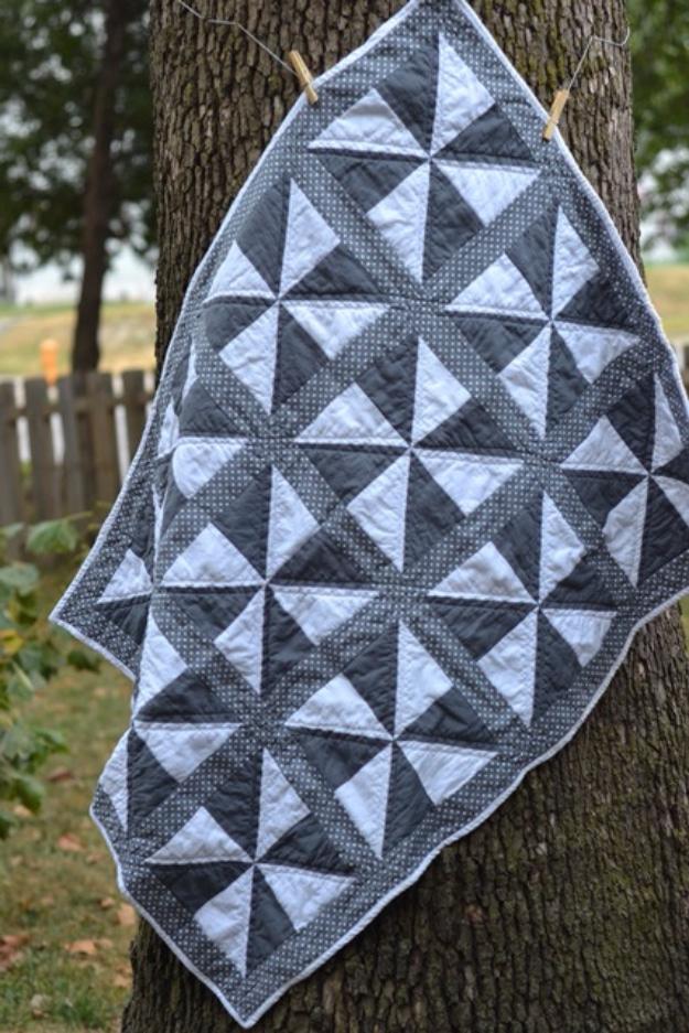Best Quilting Projects for DIY Gifts - Pinwheel Quilt - Things You Can Quilt and Sew for Friends, Family and Christmas Gift Ideas - Easy and Quick Quilting Patterns for Presents To