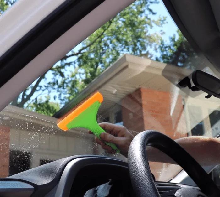 How to Easily Clean the Inside of Your Windshield With Zero Streaks hacks