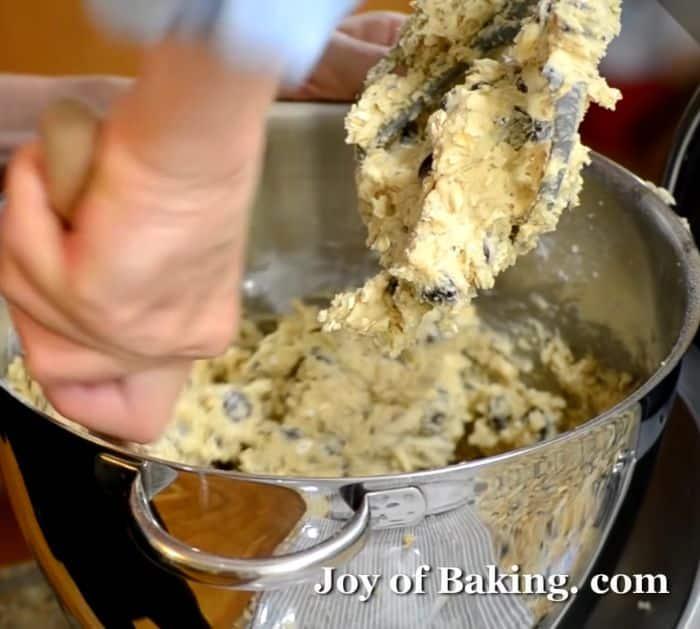 Classic Crispy Oatmeal Cookies Recipe Ingredients