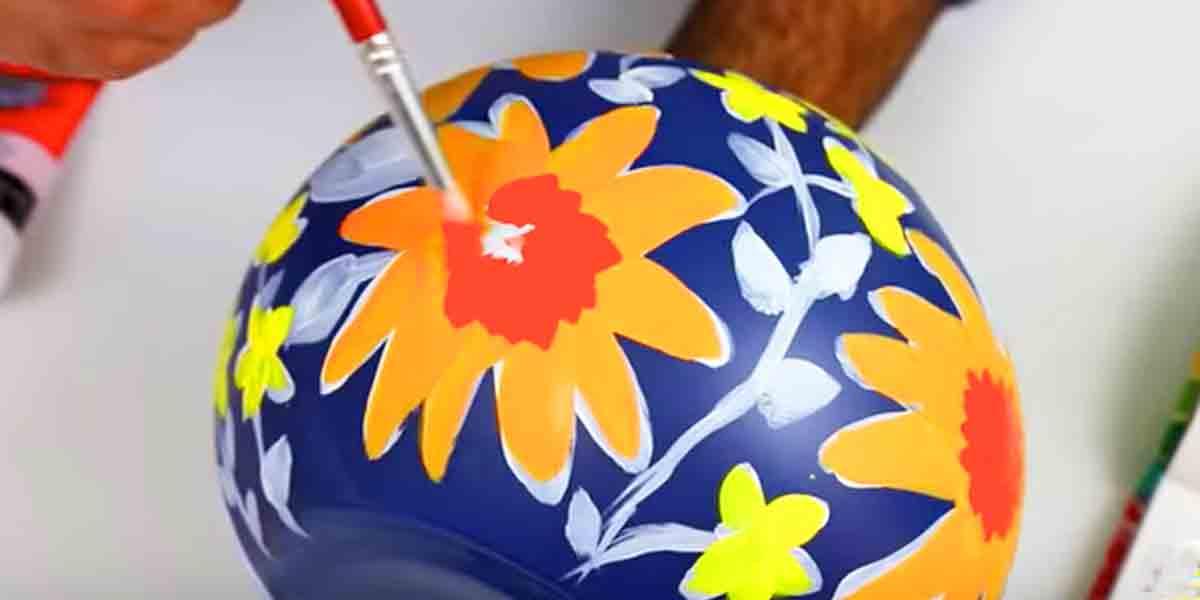 Make This DIY Vase Inspired By A Famous Designer