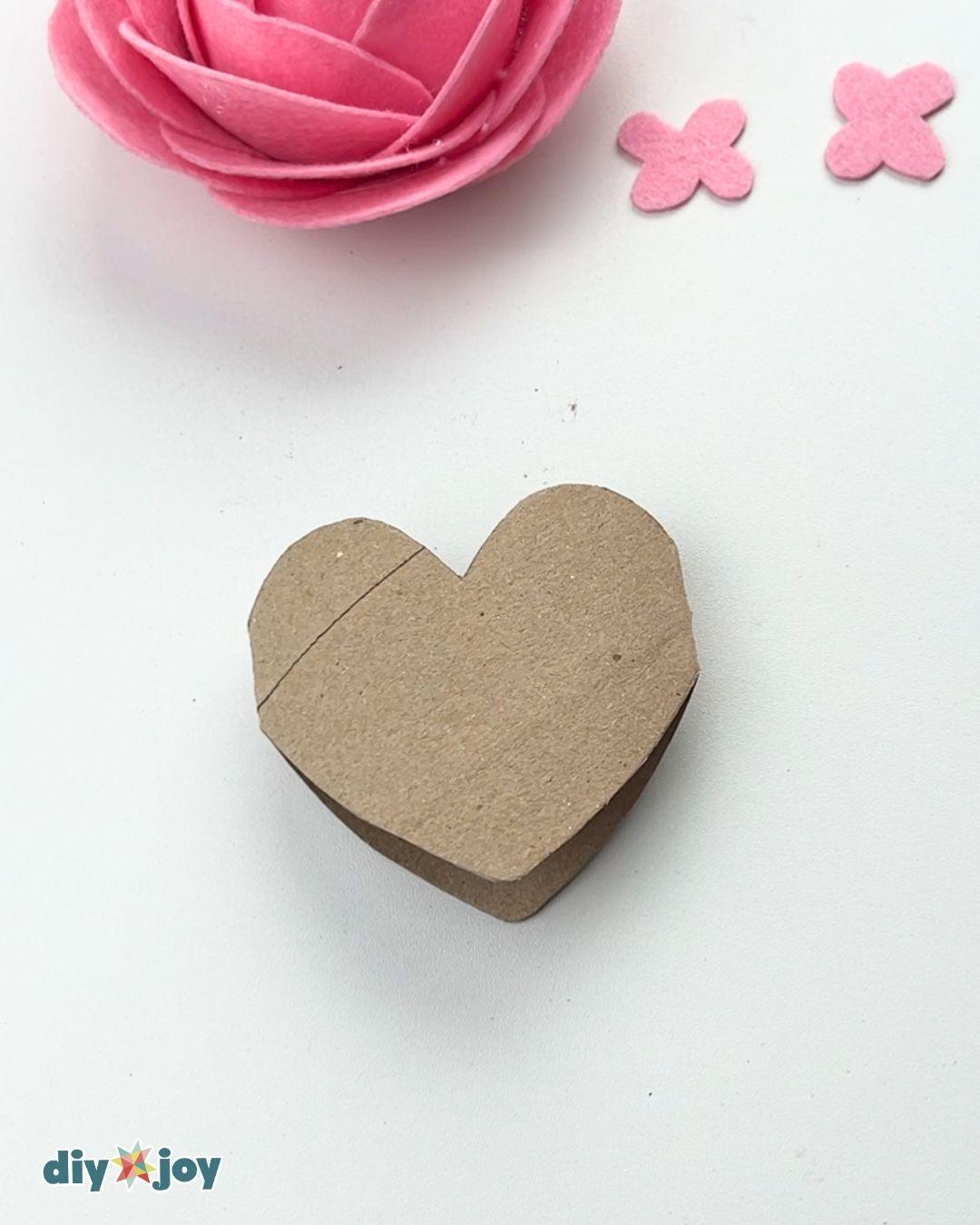Homemade Cardboard Heart Garland — easy paper crafts