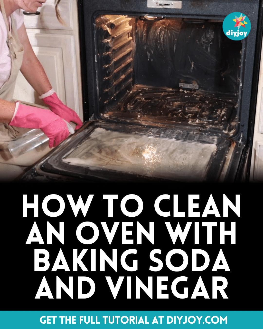 How To Clean An Oven With Baking Soda And Vinegar