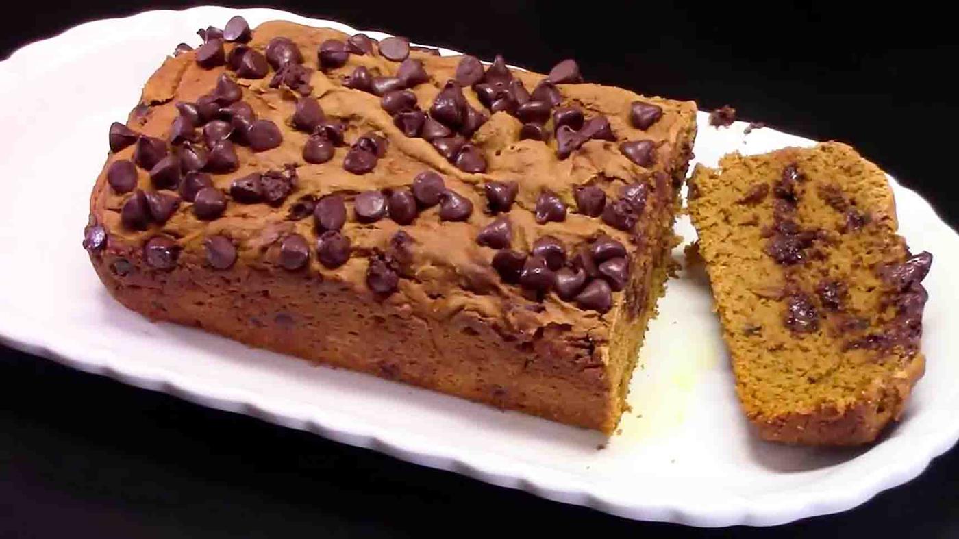 3-Ingredient Pumpkin Chocolate Chip Bread