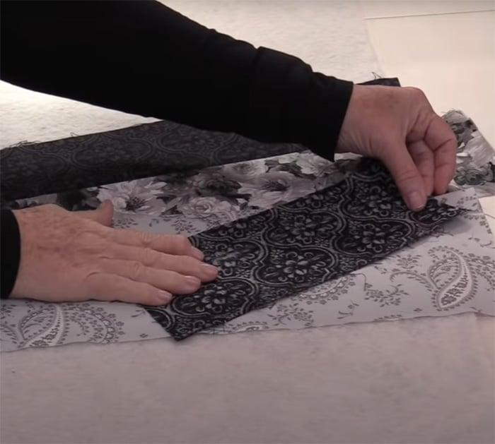steps to make stitch n flip table runner