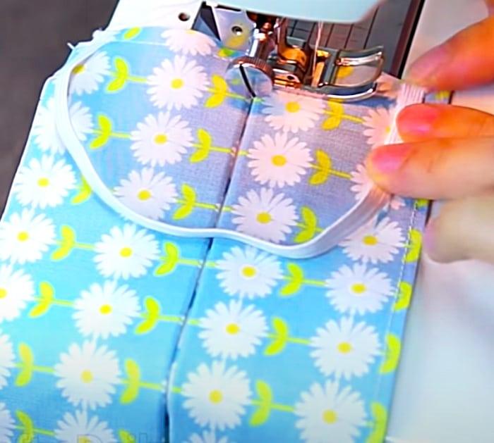 Make a double thickness mask with a filter pouch
