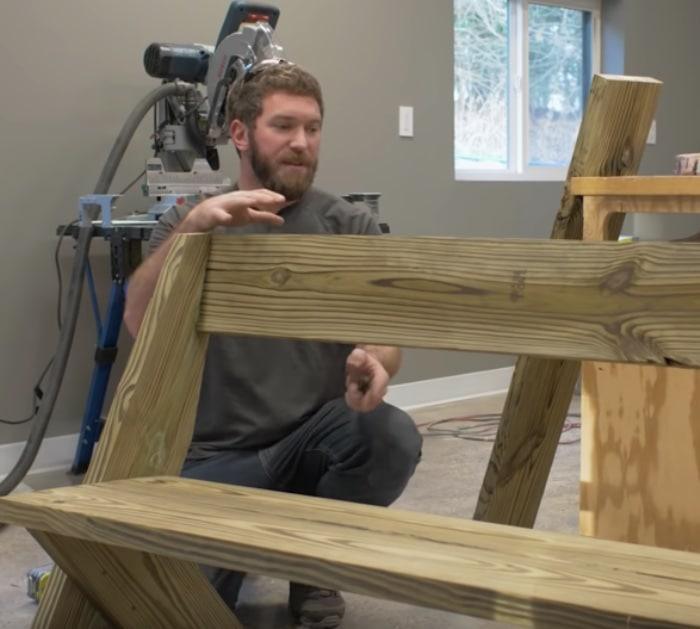 Make a DIY Outdoor Bench for thirty dollars