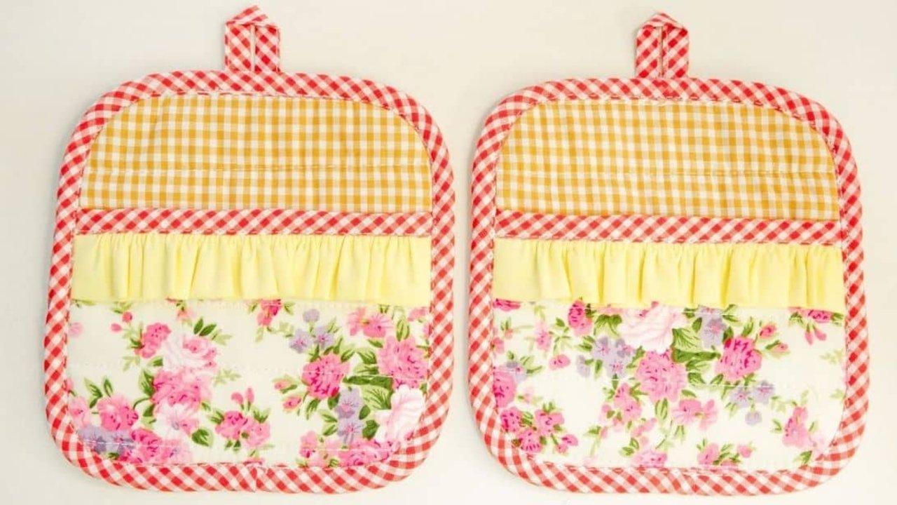 Easy DIY Pot-Holder Sewing Tutorial