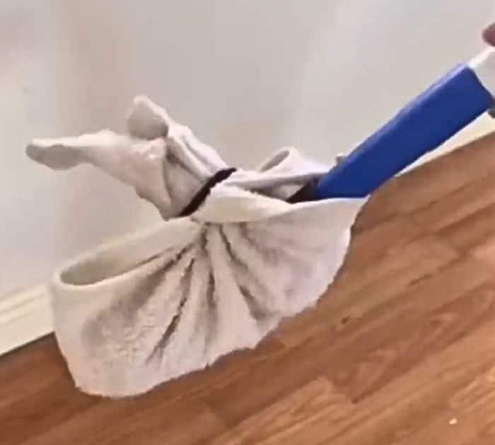 Clean Baseboards Without Bending All The Way Down Trick