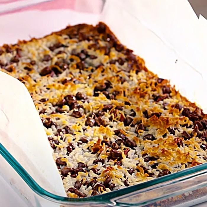 Easy Hello Dolly Bars Recipe - Homemade Candy Bars - Quick Dessert Ideas