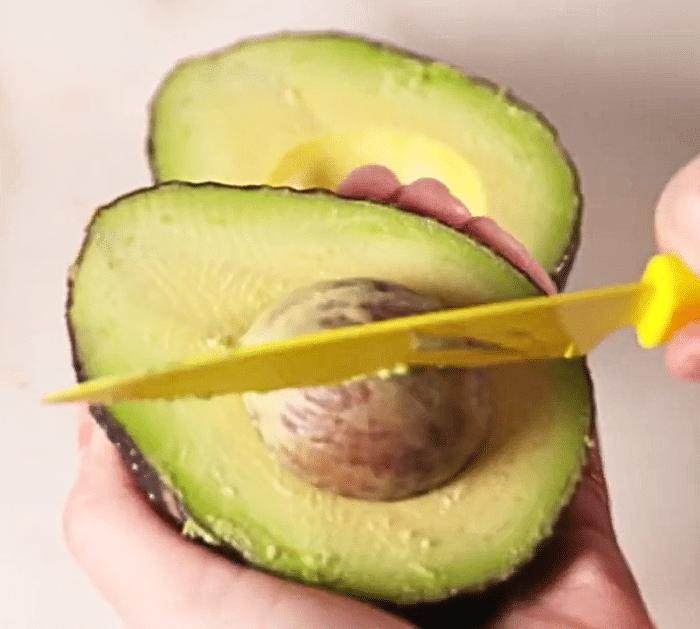 How to Make Bacon Avocado Bombs