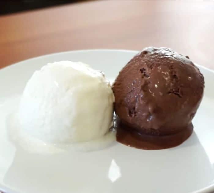 How To Make Vanilla And Chocolate Ice Cream