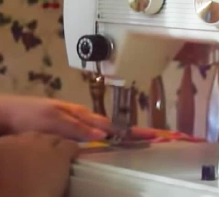 DIY Kitchen Apron - No Pattern Apron