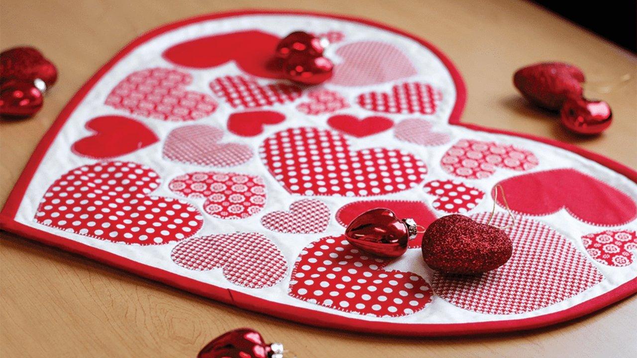 How to Make a Valentine’s Day Table Topper