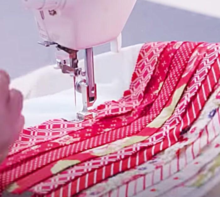 How to use a jelly roll to make a pillow