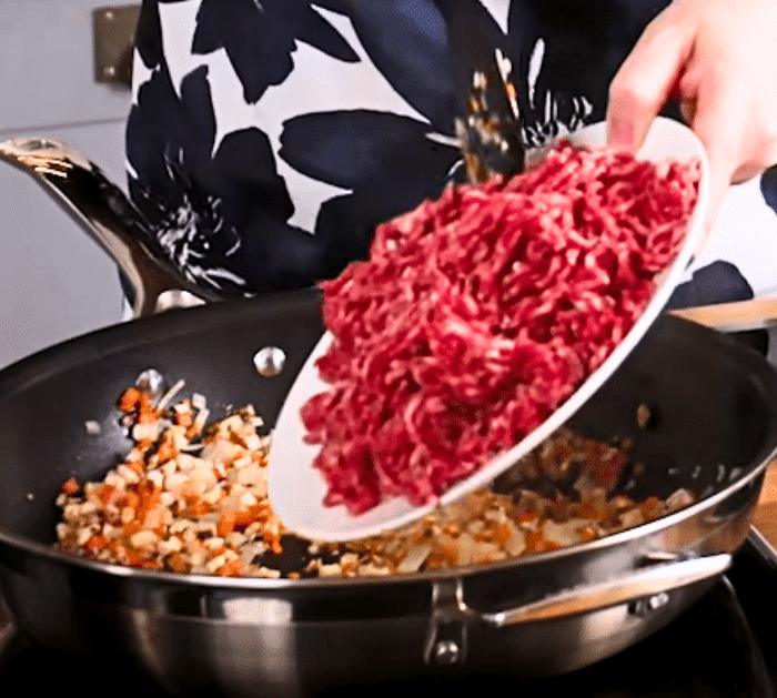 How to Make Spaghetti Bolognese