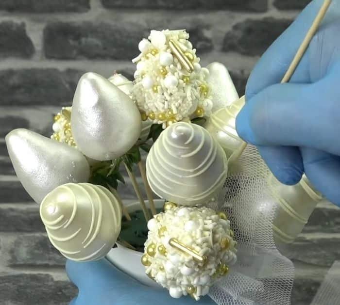 Easy DIY Edible Bouquet Tutorial