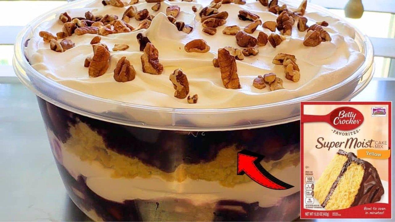 Easy Blueberry Punchbowl Cake Recipe