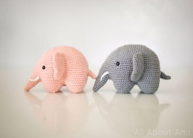 Free Amigurumi Patterns For Beginners and Pros - Elephant Amigurumi - Easy Amigurimi Tutorials With Step by Step Instructions - Learn How To Crochet Cute Amigurimi Animals, Doll, M