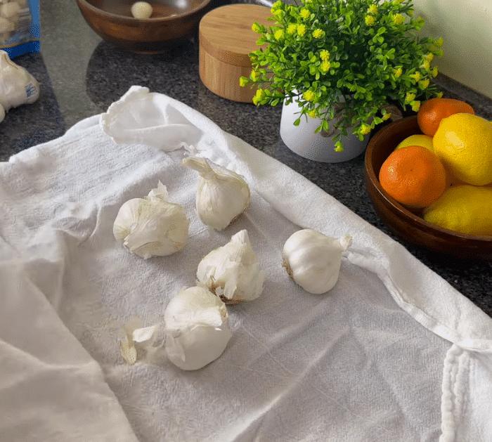 What You Need for Garlic Peeling Hack