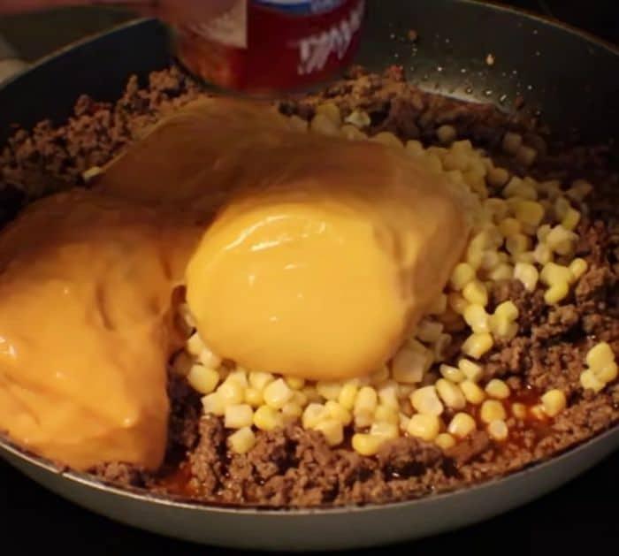 Easy To Make Taco Tater Tot Casserole