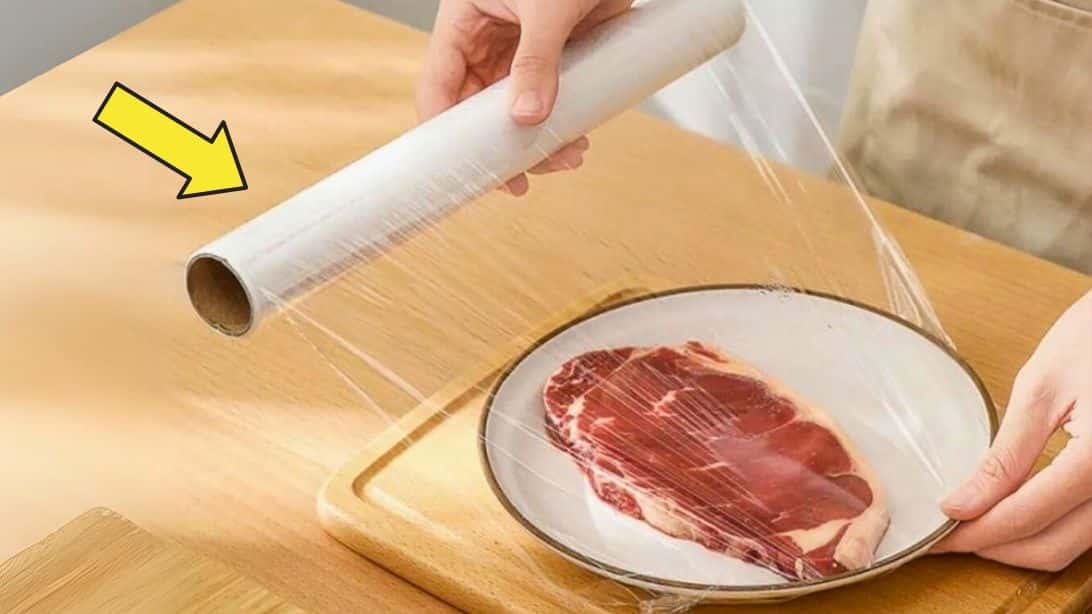 Simple Hack to Keep Your Plastic Wrap From Sticking to Itself