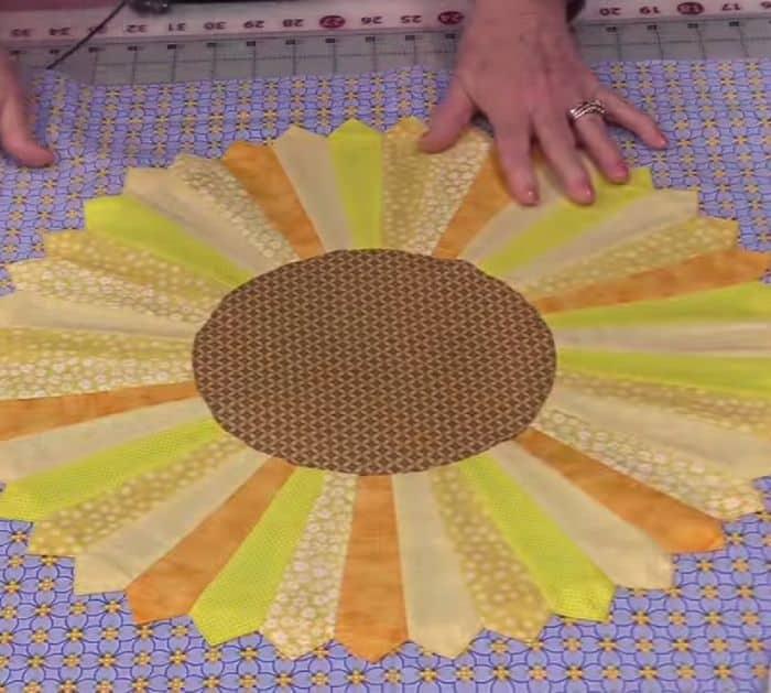 Easy Sunflower Table Topper Sewing Tutorial